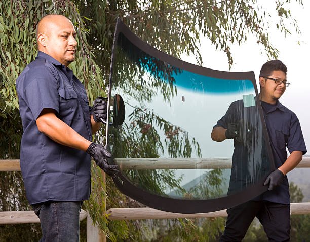 Auto Glass Replacement Near Me, Burbank, CA - Premium Quality Automotive Glass Installation and Replacement Glendale